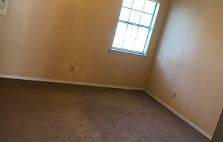 2 beds, 1 bath, $950