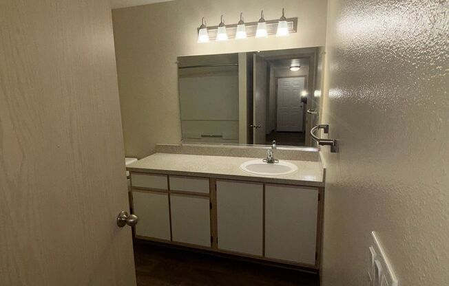 2 beds, 2 baths, 1,075 sqft, $1,575, Unit 307