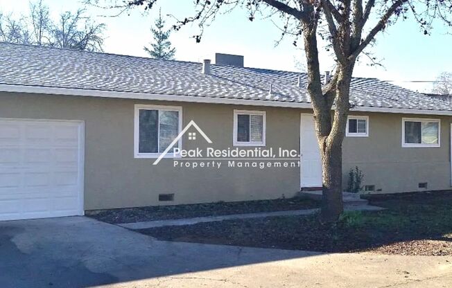 Wonderful Orangevale 3bd/1ba Duplex with 1 Car Garage