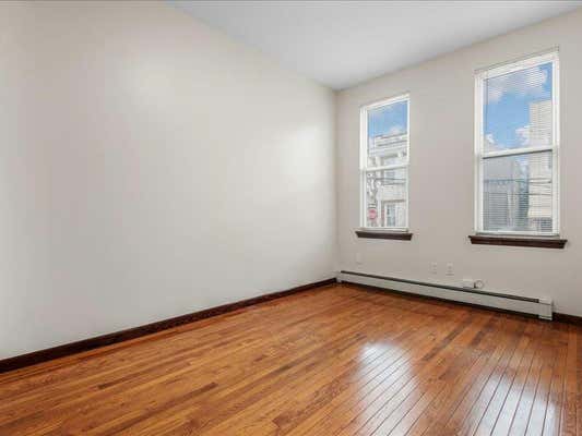 1 bed, 1 bath, 700 sqft, $2,400, Unit 1R