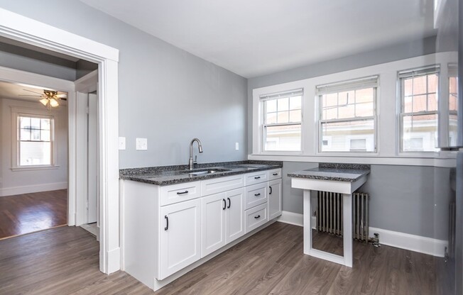 1087 MAIN ST