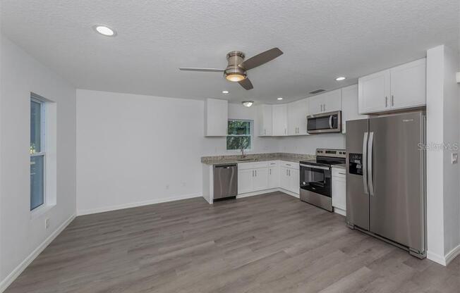 114 PEARL AVE S