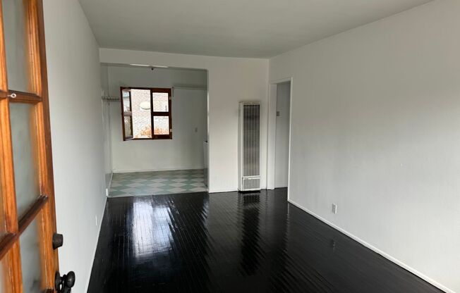 1 bed, 1 bath, $2,300