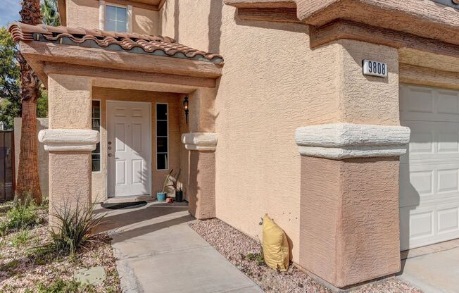 9808 Via Delores - Beautiful remodeled home with pool!