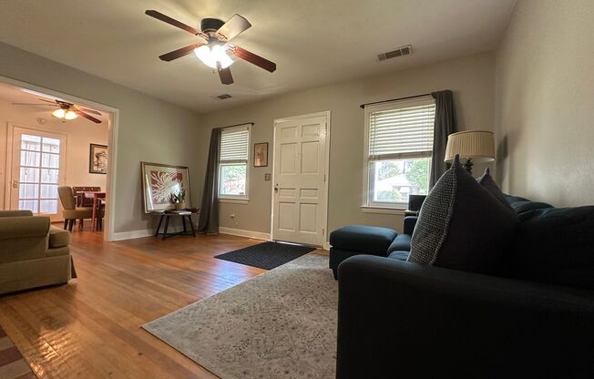 3 BED | 1 BATH | SPACIOUS GATED BACKYARD | EDGEMERE