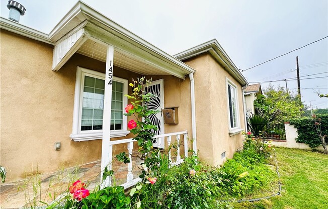 1454 W 218 ST