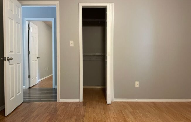 117 BOULDER TRAIL | 2 BED 1 BATH DUPLEX NEWLY UPDATED
