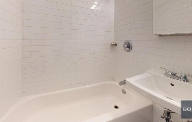 1 bed, 1 bath, $3,050, Unit 2A