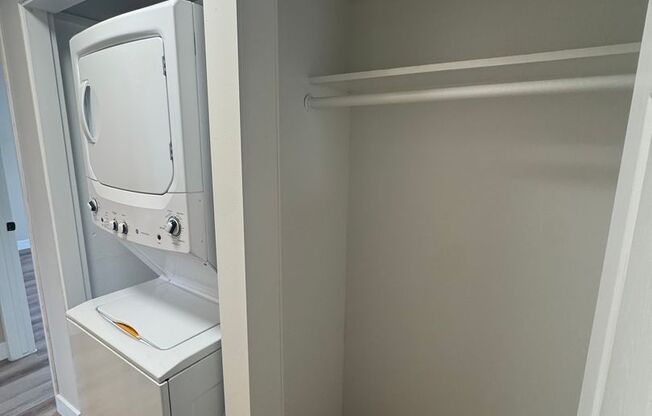2 beds, 2 baths, 900 sqft, $3,395, Unit 70