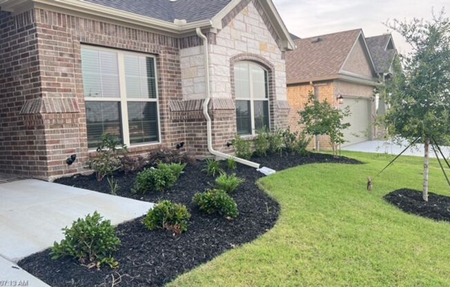 212 Navajo Trail Alvarado, Texas 76009