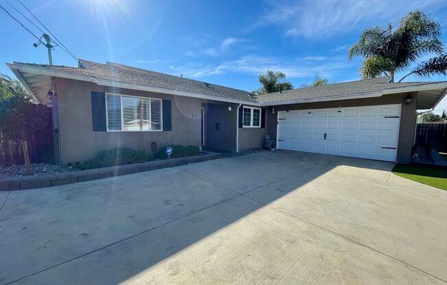 Beautifully Updated 3 Bedroom 2 Bathroom Home in San Carlos!