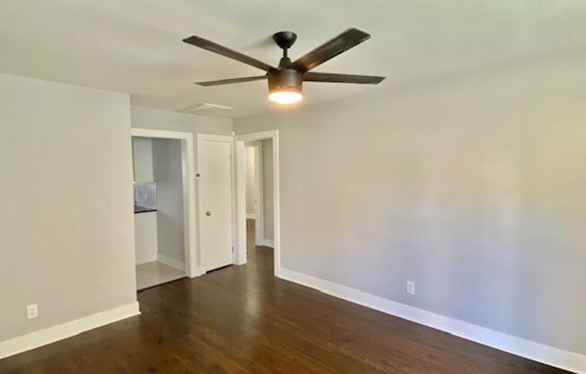 2 beds, 1 bath, $1,650