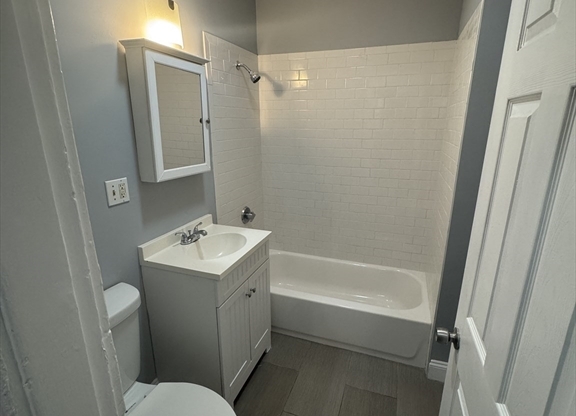 3 beds, 2 baths, 1,100 sqft, $2,660, Unit 1