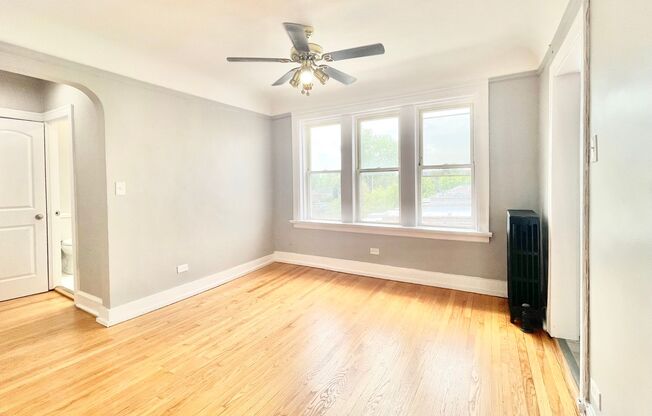 2801 W Lunt LLC