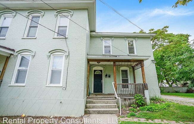 151 Straight Ave SW