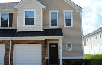 Gorgeous 3 Bedroom townhome in Steelcreek!