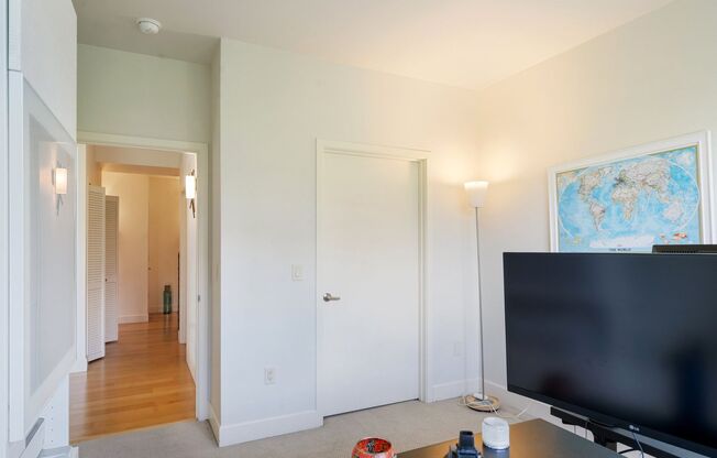 2 beds, 2 baths, $2,495, Unit UNIT # 302