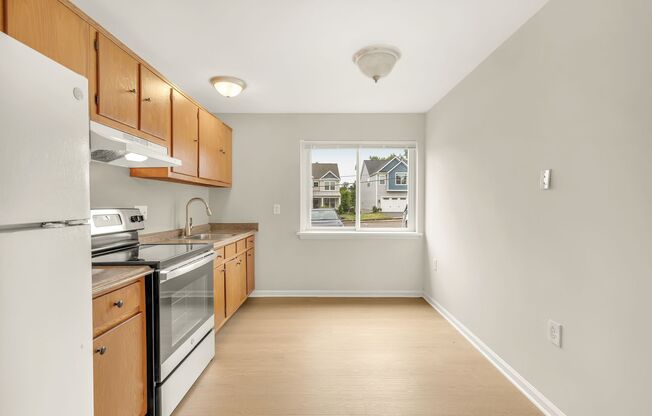 2 beds, 1 bath, $1,825, Unit 3