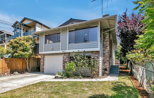Fully Renovated 3BD Upper Duplex with Garage & Garden in West Seattle