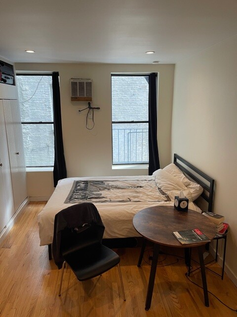 76 E 1st St 1BG
