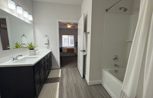 2 beds, 2 baths, 1,034 sqft, $1,950, Unit 4888-141