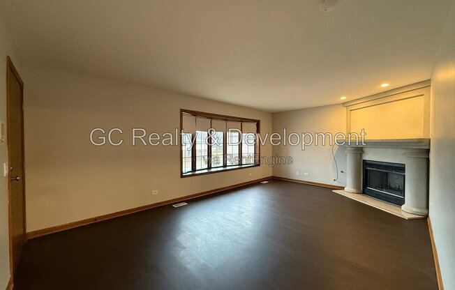 319 DEE CT