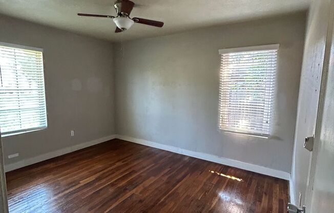 3 beds, 2 baths, $1,650