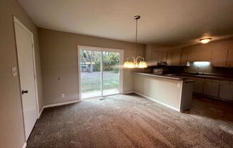 3 beds, 2 baths, $1,300