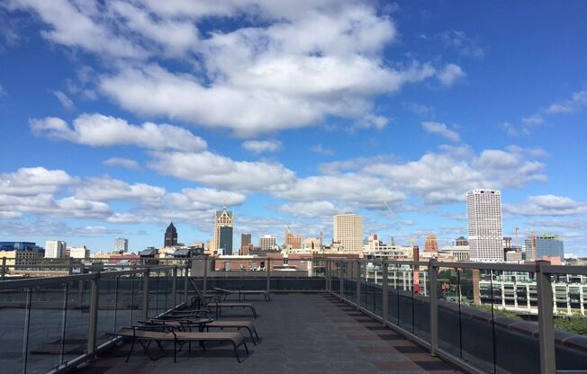 1 bed, 1 bath, 902 sqft, $1,875, Unit 505