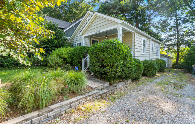 1608 ONSLOW DR