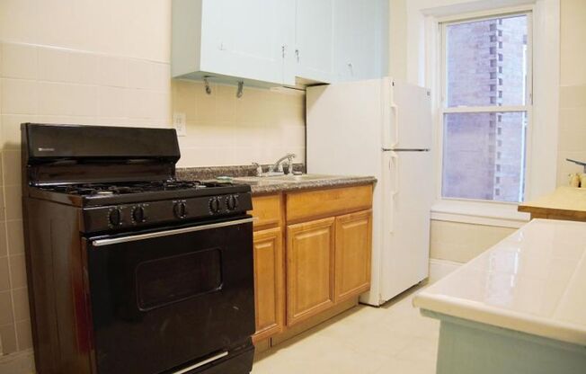 Spacious 2 Bed in Prime Coolidge Corner Location
