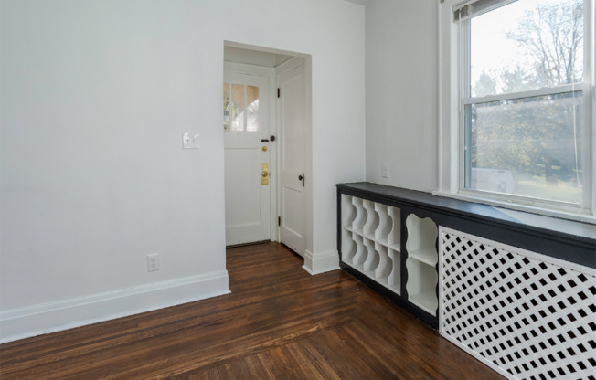 184 MDW AVE