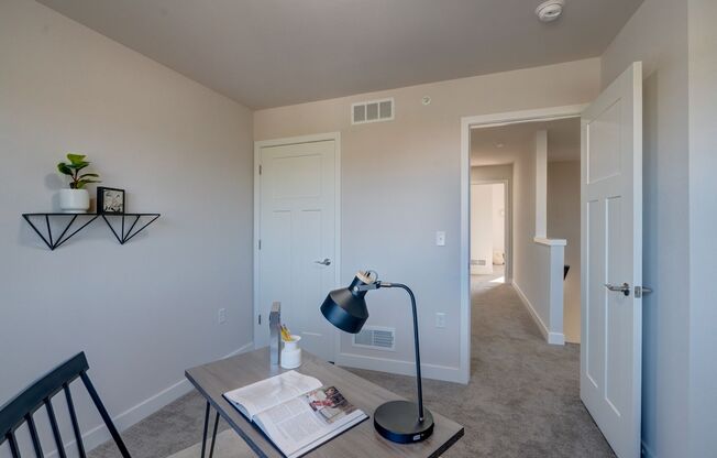 3 beds, 2.5 baths, 1,480 sqft, $3,140, Unit 2667-101