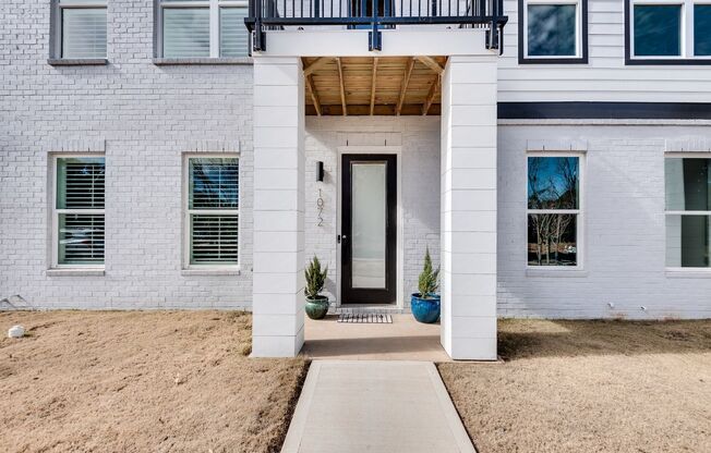 Gorgeous 3/3.5 Townhome Minutes From Downtown Decatur and Avondale Estates!