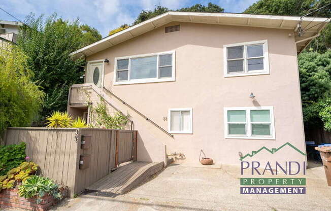 33 WILLOW AVE