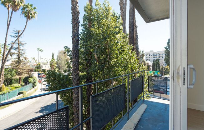 2 beds, 1 bath, 650 sqft, $2,299, Unit 227