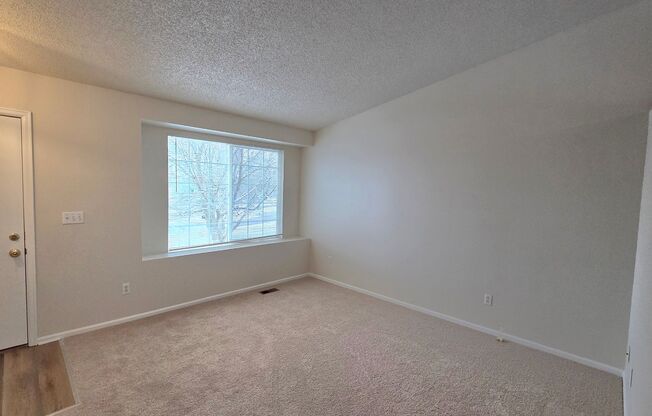 Charming 3 Bedroom and 3 Bath In Rock Creek!