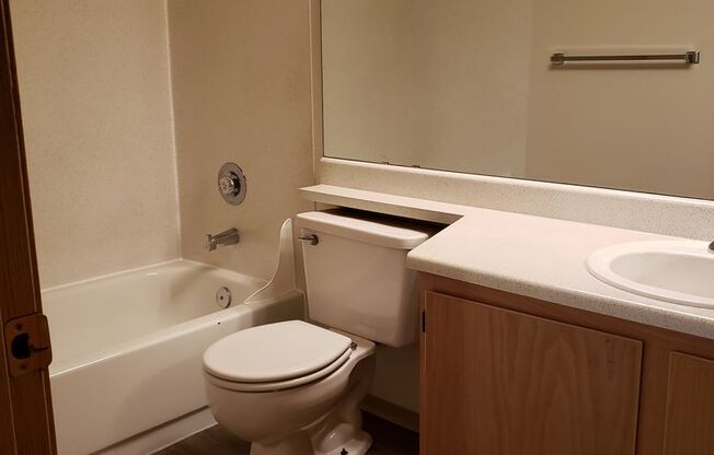 1 bed, 1 bath, 719 sqft, $1,975, Unit 401