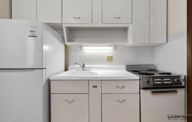 1025 W. MacArthur Avenue