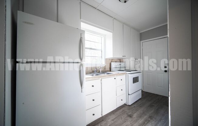 1 bed, 1 bath, 650 sqft, $875, Unit C