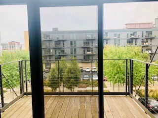 1 bed, 1 bath, 729 sqft, $1,625