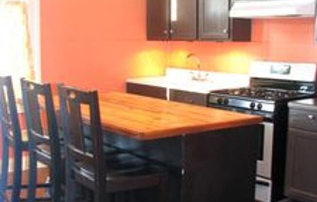 2 beds, 1 bath, $1,150