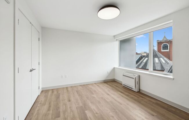 2 beds, 2 baths, 755 sqft, $1,869, Unit 410