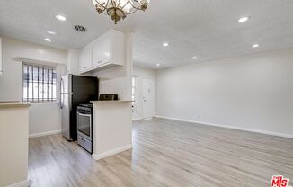 1 bed, 1 bath, $1,900, Unit 7