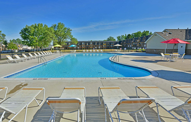 Resort Style Swimming Pool at Windsor Place, Michigan, 48423