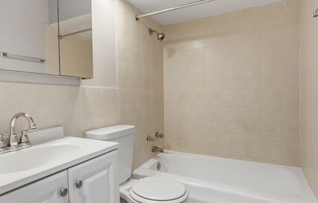 1 bed, 1 bath, 492 sqft, $1,800, Unit 535