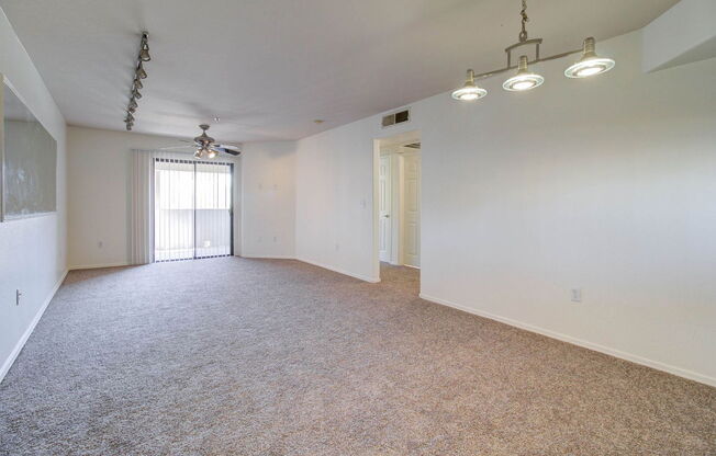 2 beds, 2 baths, 1,036 sqft, $1,600, Unit 284