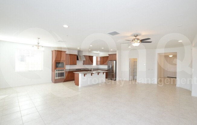 5105 N 81 AVE