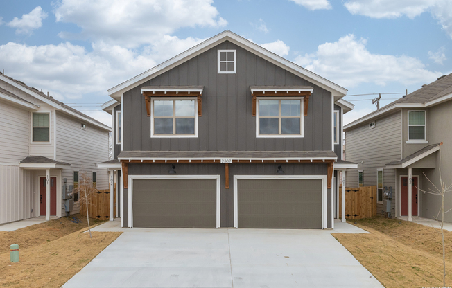2307 LYNWOOD BND