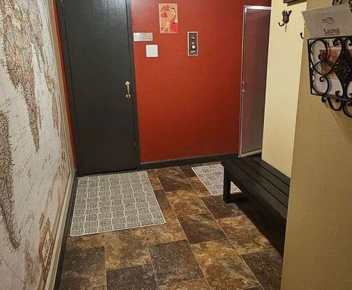 2 beds, 1 bath, 860 sqft, $1,985, Unit 411